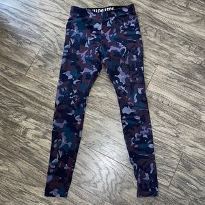Nike camo leggings